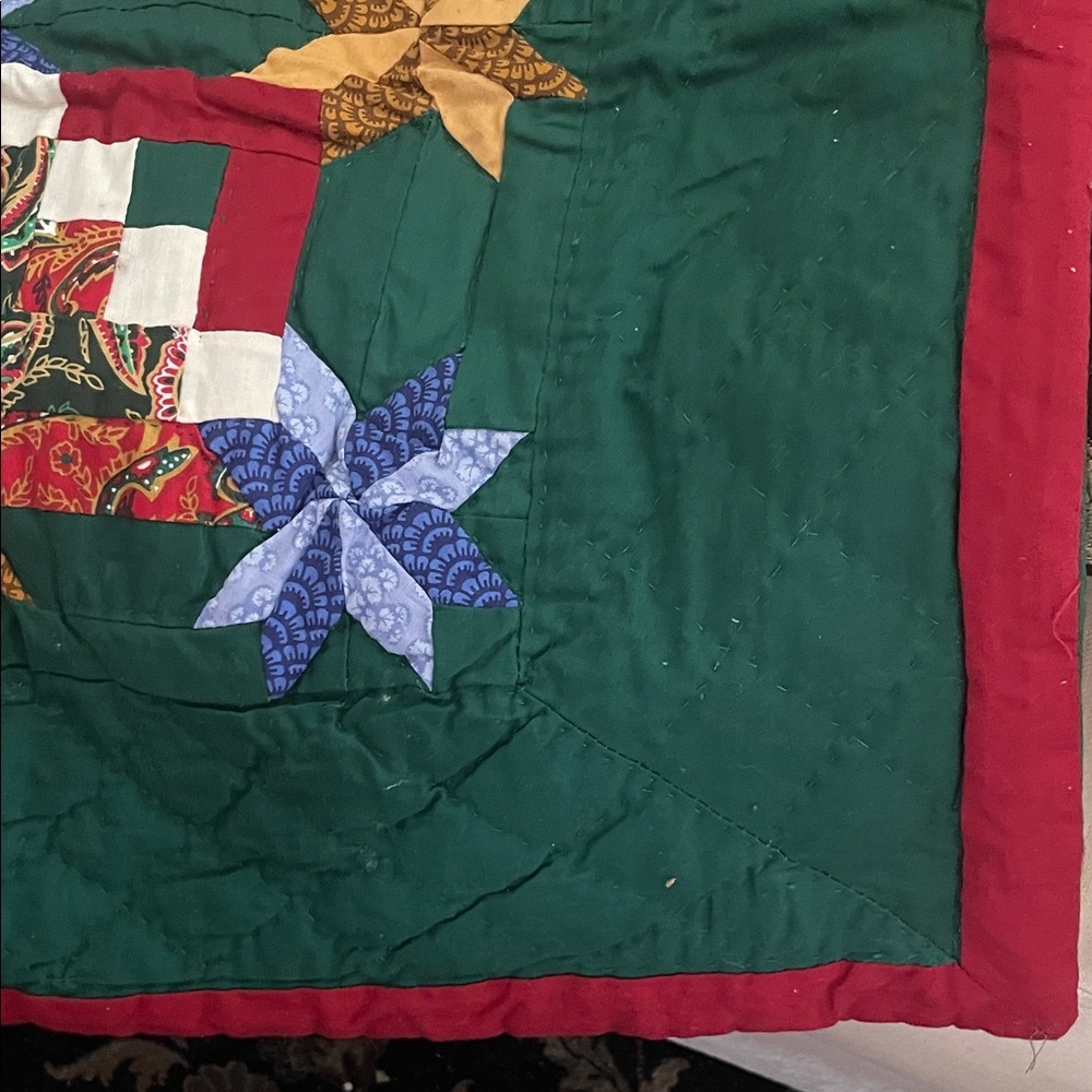 Quilted Blanket String Star Red and Green Polyester Fiber Blanket - Picture 6 of 11